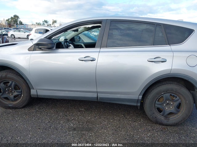 Toyota RAV4 LE 2018 2T3ZFREV9JW459667 Image 14