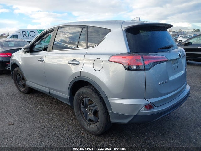 Toyota RAV4 LE 2018 2T3ZFREV9JW459667 Image 3