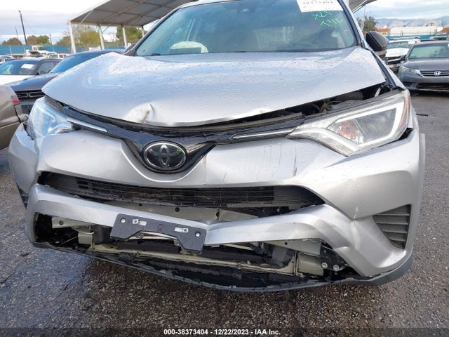 Toyota RAV4 LE 2018 2T3ZFREV9JW459667 Image 6
