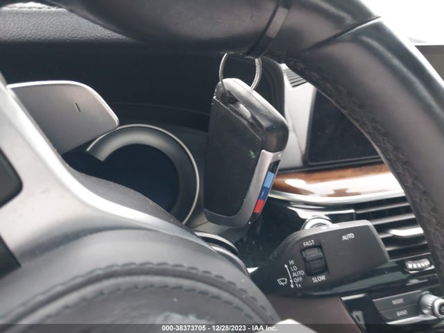 BMW M550i Xdrive 2018 WBAJB9C57JB035826 Image 11