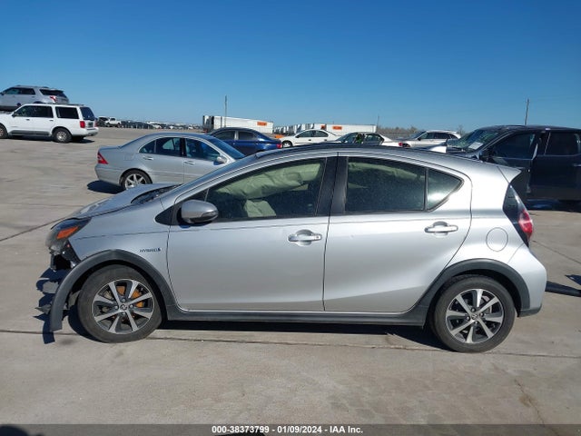Toyota Prius C One 2018 JTDKDTB35J1604905 Image 13