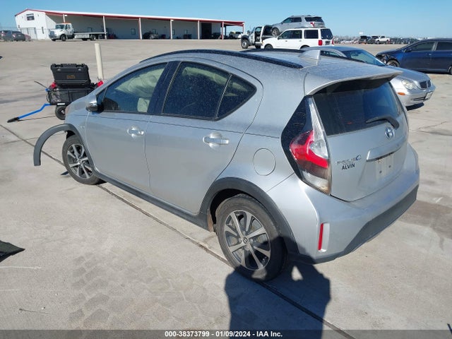 Toyota Prius C One 2018 JTDKDTB35J1604905 Image 3