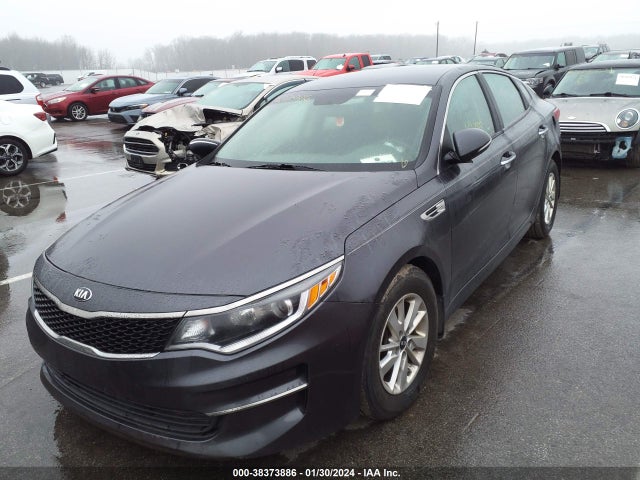 KIA Optima Lx 2017 5XXGT4L36HG136050 Image 2