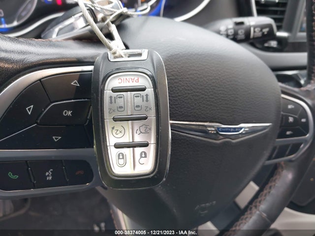 2020 CHRYSLER PACIFICA TOURING L VIN: 2C4RC1BG3LR192555