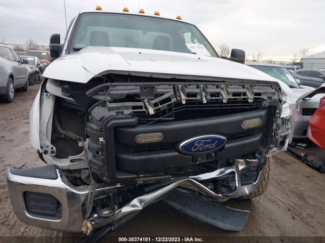 2015 FORD F-250 XL VIN: 1FTBF2B68FED04354