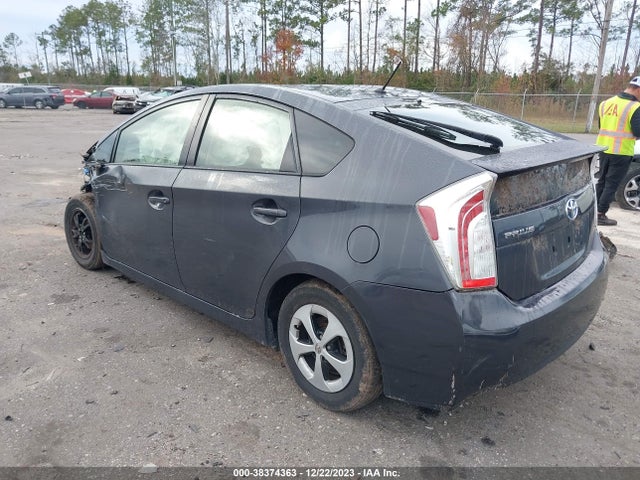 Toyota Prius Two 2014 JTDKN3DU7E1737660 Image 3