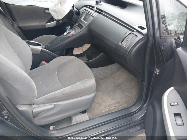 Toyota Prius Two 2014 JTDKN3DU7E1737660 Image 5