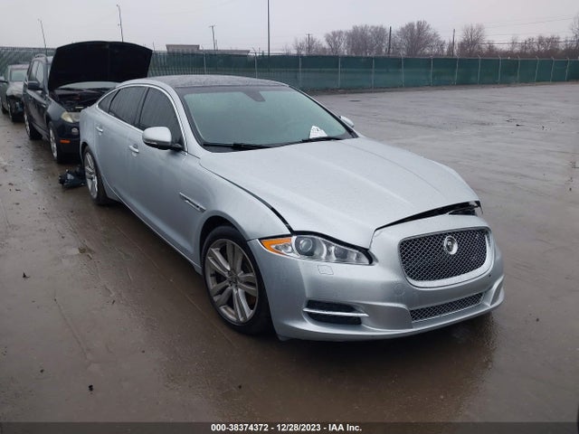2012 JAGUAR XJ SAJWA2GB5CLV39146 Photo 0
