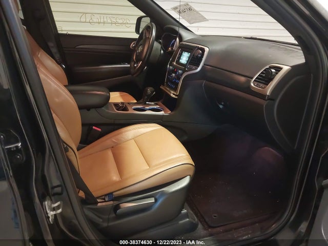 38374630 :رقم المزاد ، 1C4RJEAG1HC626308 vin ، 2017 Jeep Grand Cherokee Laredo 4x2 مزاد بيع