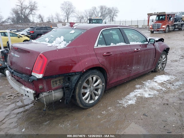Chrysler 300 Limited 2017 2C3CCARG2HH544473 Image 4