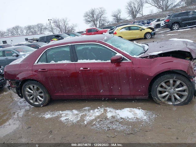 Chrysler 300 Limited 2017 2C3CCARG2HH544473 Image 8