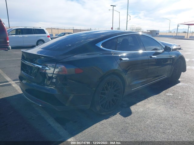 5YJSA1H1XEFP56176 Tesla Model S P85