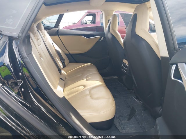 5YJSA1H1XEFP56176 Tesla Model S P85