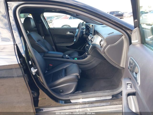 WDCTG4EB8HJ302646 Mercedes-Benz GLA 250