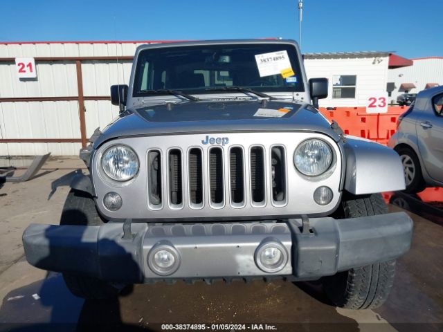 1C4AJWBG4GL184382 Jeep Wrangler Sahara