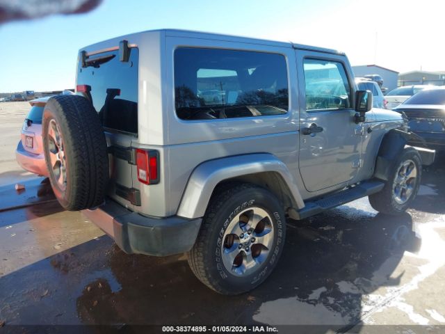 1C4AJWBG4GL184382 Jeep Wrangler Sahara