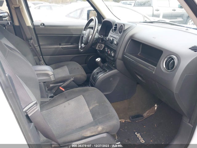 2016 JEEP PATRIOT LATITUDE VIN: 1C4NJRFB7GD759540