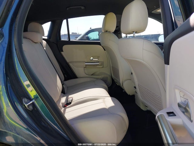 W1N4N4GB3NJ391589 Mercedes-Benz m260
