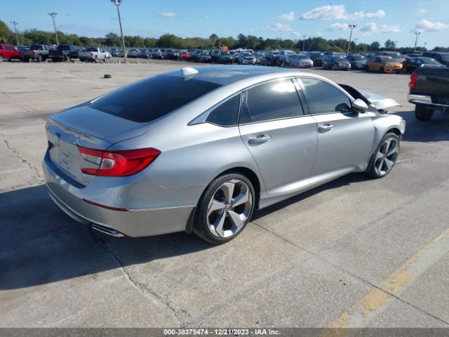 1HGCV2F96JA002817 Honda Accord Touring 2.0t