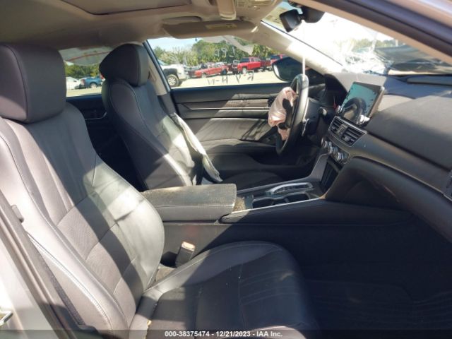 1HGCV2F96JA002817 Honda Accord Touring 2.0t