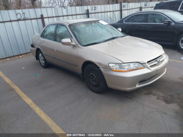 2000 HONDA ACCORD 2.3 LX VIN: 1HGCG5645YA141850