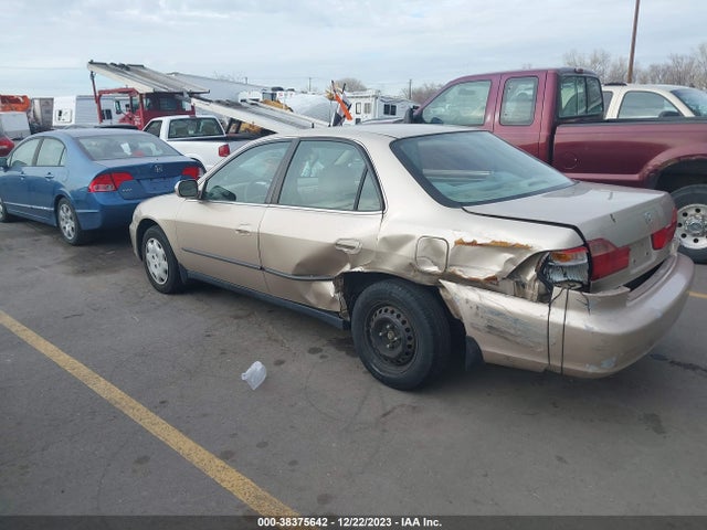 2000 HONDA ACCORD 2.3 LX VIN: 1HGCG5645YA141850