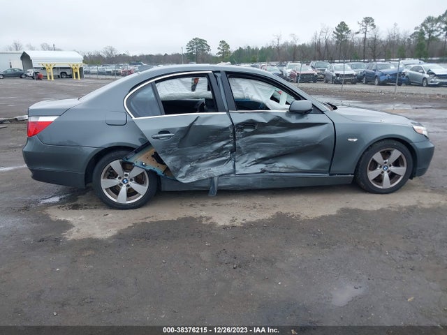 2007 BMW 530XI VIN: WBANF73537CY17487
