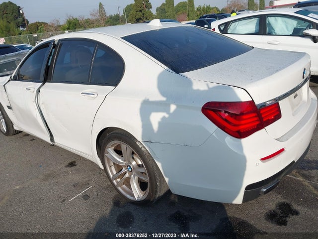 BMW 740I 2014 WBAYA6C59ED144654 Image 3