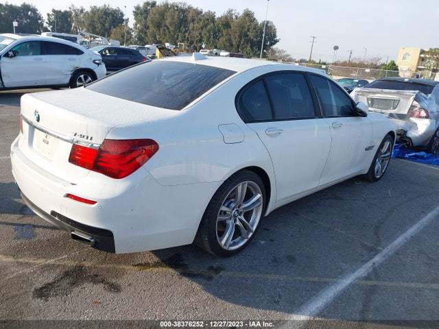 BMW 740I 2014 WBAYA6C59ED144654 Image 4