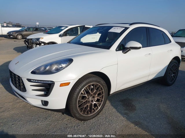 2018 PORSCHE MACAN WP1AB2A54JLB38109 Photo 1