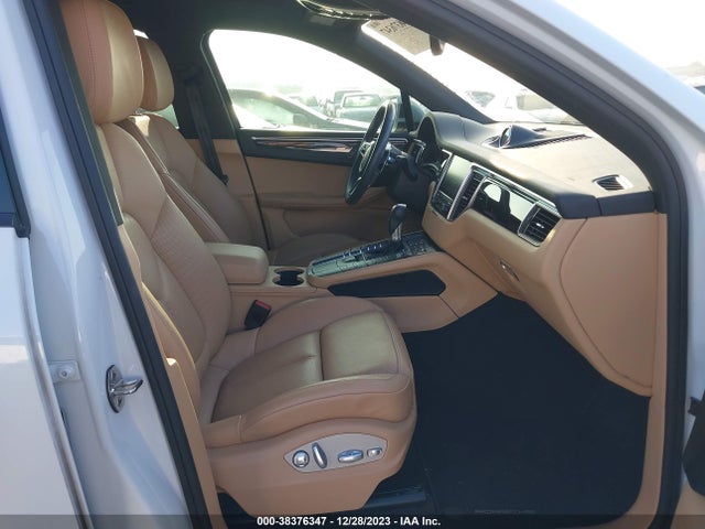 2018 PORSCHE MACAN WP1AB2A54JLB38109 Photo 4