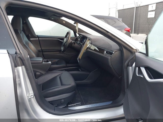 2014 TESLA MODEL S 5YJSA1H26EFP63358 Photo 4