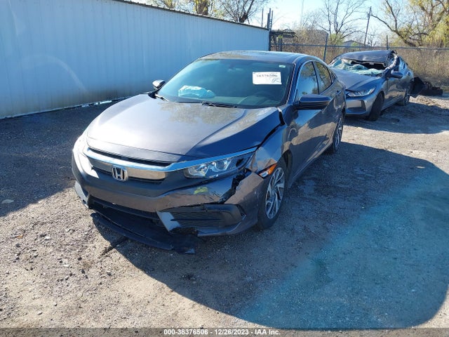 Honda CIVIC EX 2018 2HGFC2F76JH532899 Image 2