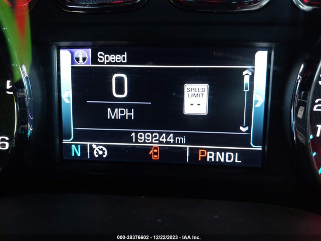 Chevrolet Suburban Lt 2018 1GNSKHKC6JR203164 Image 16