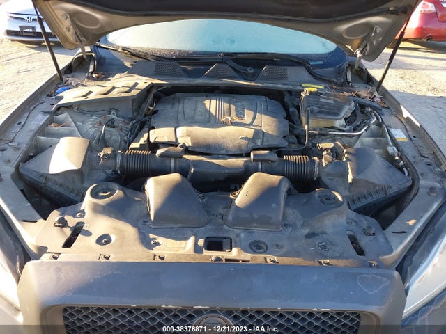 2011 JAGUAR XJ SAJWA2GB0BLV14556 Photo 9