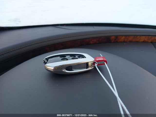 2011 JAGUAR XJ SAJWA2GB0BLV14556 Photo 10