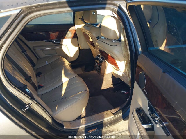 2011 JAGUAR XJ SAJWA2GB0BLV14556 Photo 7