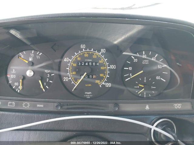 1983 MERCEDES-BENZ 300 DT VIN: WDBAB33A6DB023408