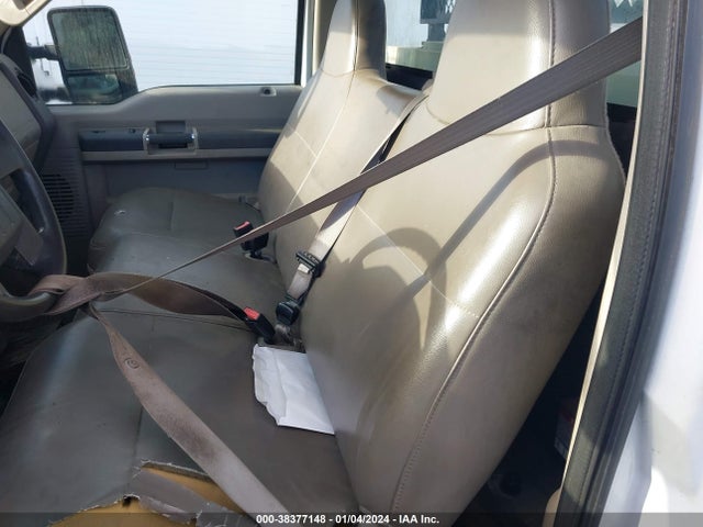 2008 FORD F-350 XL/XLT VIN: 1FDSF30598EB76057