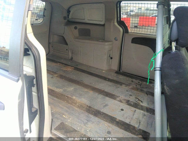 2C4JRGAG5FR701274 RAM Cargo Tradesman