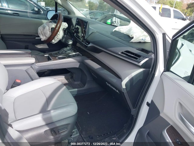 2023 TOYOTA SIENNA XLE VIN: 5TDYRKEC6PS138592