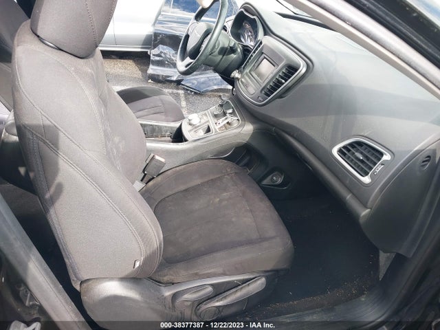 Chrysler 200 Limited 2015 1C3CCCAB8FN539469 Image 5