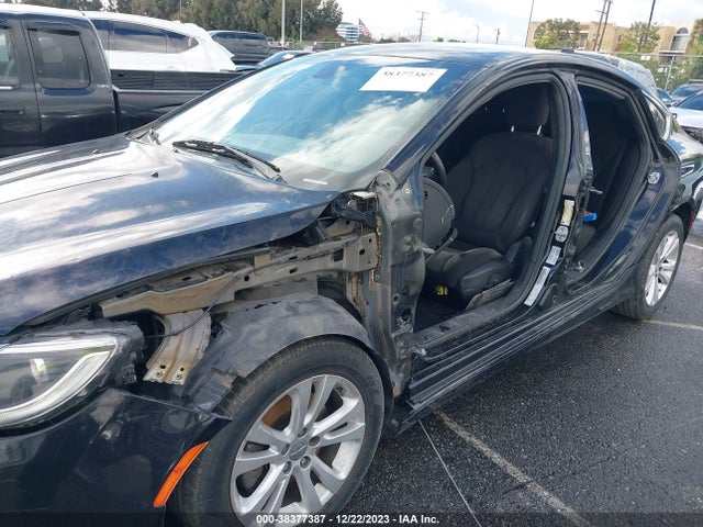 Chrysler 200 Limited 2015 1C3CCCAB8FN539469 Image 6