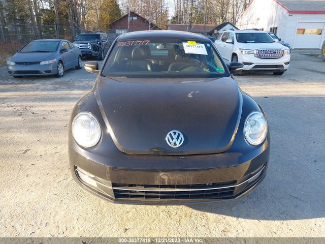 2012 VOLKSWAGEN BEETLE 2.0T TURBO VIN: 3VWVA7AT4CM622930