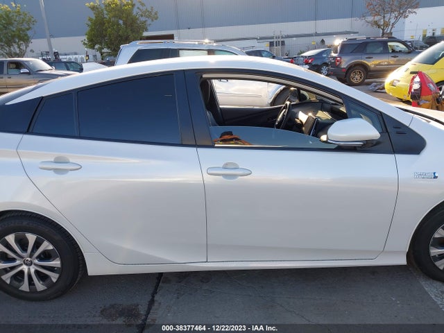 2021 TOYOTA PRIUS PRIME XLE VIN: JTDKAMFP7M3196718