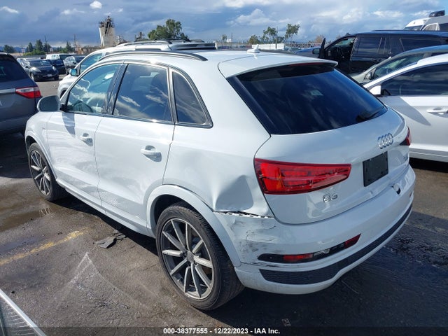 WA1JCCFS0JR012209 Audi Q3 2.0t Premium/2.0t Sport Premium