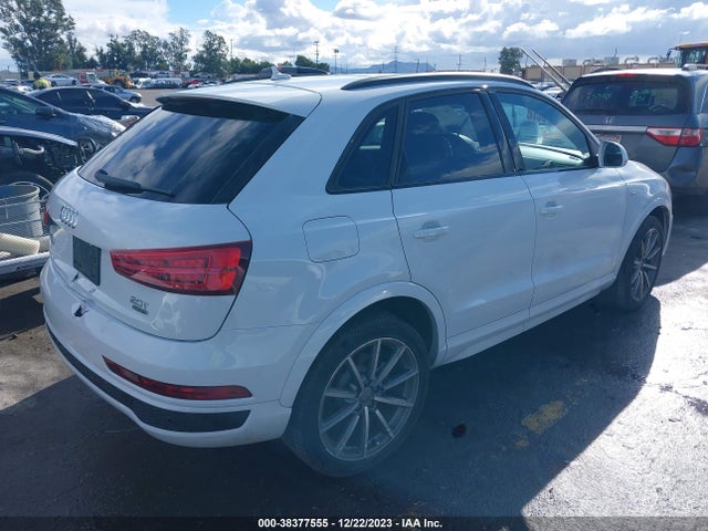 WA1JCCFS0JR012209 Audi Q3 2.0t Premium/2.0t Sport Premium