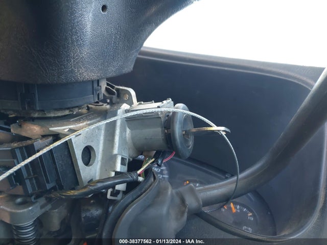 2005 CHEVROLET SILVERADO 1500 WORK TRUCK VIN: 1GCEC14X05Z358454