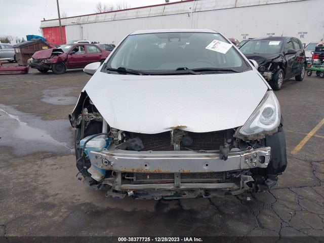 Toyota Prius C Four/one/three/two 2017 JTDKDTB30H1591040 Image 13