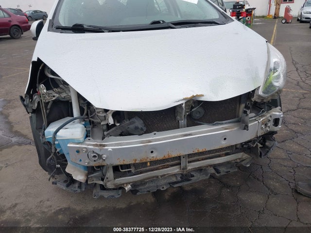 Toyota Prius C Four/one/three/two 2017 JTDKDTB30H1591040 Image 6